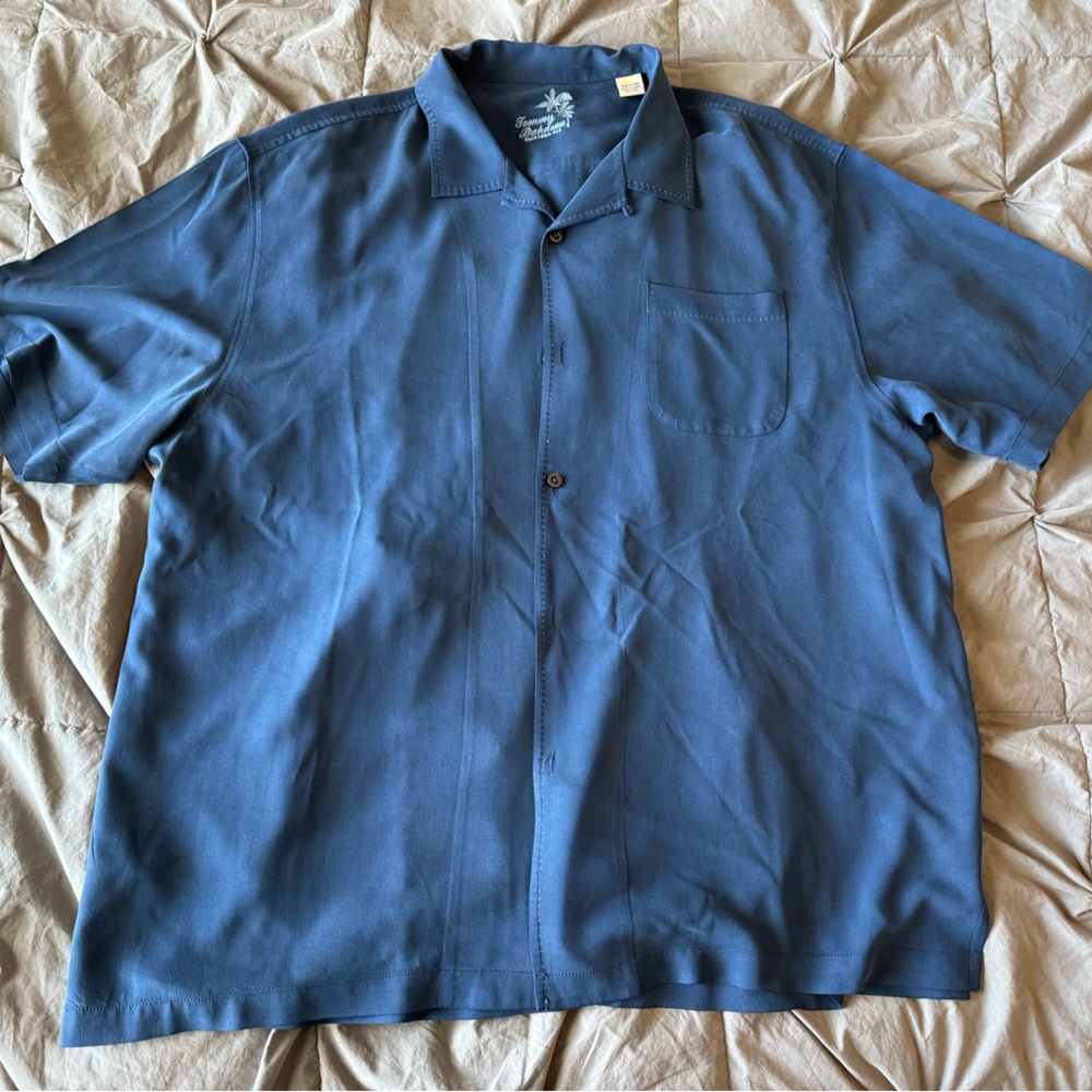 Like New Men’s Tommy Bahama Hawaiian Herringbone Navy Camp Shirt Size: XXL